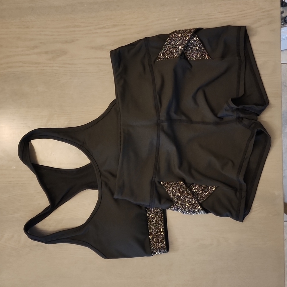 Active wear set | sports bra & workout shorts